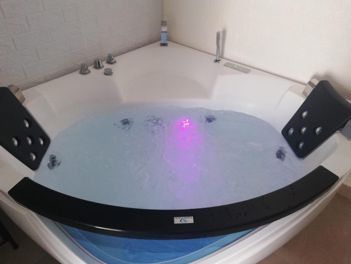 Guagnano Bed&Dreams In Salento Bilocale Con Vasca Idromassaggioヴィラ エクステリア 写真