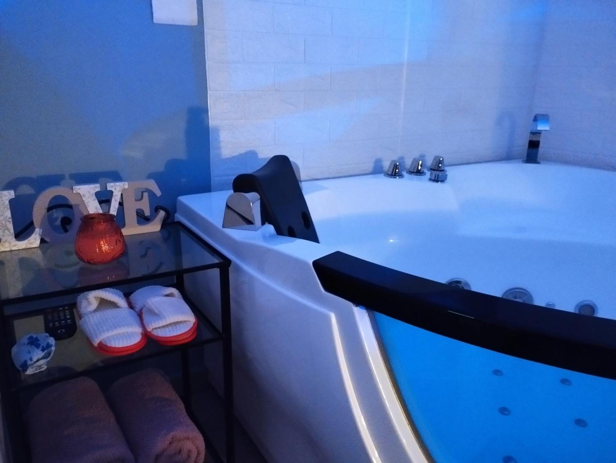 Guagnano Bed&Dreams In Salento Bilocale Con Vasca Idromassaggioヴィラ エクステリア 写真